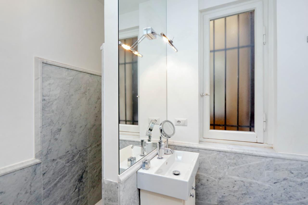 Prestigious Apartment Via Veneto Rome Exterior photo